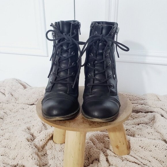 Vintage Y2K MADDEN GIRL "Whipster" Lace Up Prairie Ankle Boots - Picture 4 of 14